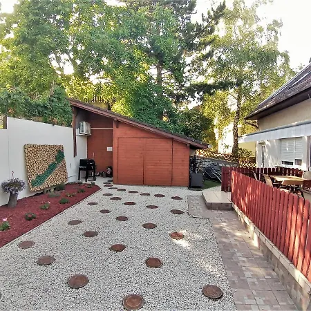 Sylvia Apartment Balatonalmadi