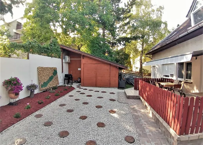 Sylvia Apartment Balatonalmadi