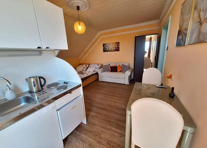 Apartment Sylvia Balatonalmadi